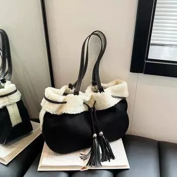 Модные однотонные сумки через плечо из искусственной кожи для женщин, высокое качество, простота, большая вместимость, кисточки, женская сумка с верхней ручкой