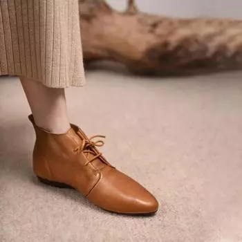 Модные однотонные женские ботинки с острым носком и шнуровкой на низком каблуке. Весна и осень. Универсальные и удобные женские ботинки. 37