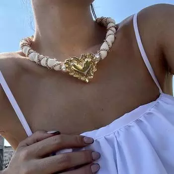 Модные ожерелья для женщин. Ювелирные изделия золотой