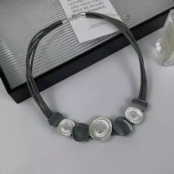 Модные ожерелья для женщин. Ювелирные изделия серебряный