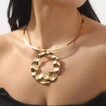 Модные ожерелья для женщин. Ювелирные изделия золотой