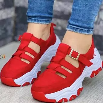 Модные повседневные кожаные кроссовки 2024 года, летние новые ажурные дышащие туфли на танкетке с пряжкой, нескользящая сетчатая женская вулканизированная обувь 36 небесно-голубой