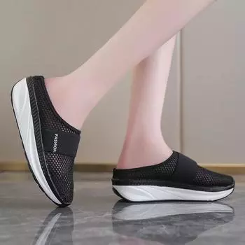 Модные повседневные тапочки на танкетке, усовершенствованные противоскользящие и дышащие сандалии больших размеров, удобная и легкая сетчатая спортивная обувь 35 чёрный