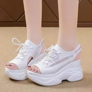 Модные повседневные женские босоножки на танкетке 34