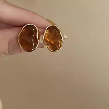 Модные ретро-серьги для повседневной носки и модного образа коричневый