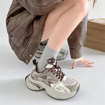 Модные ретро туфли для папы на маленькой платформе, женские, новинка 2025 года, весна и осень, легкие, увеличивающие рост, универсальные спортивные туфли 35 коричневый