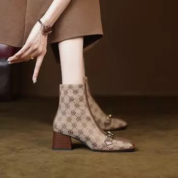 Модные роскошные дизайнерские женские ботильоны на среднем каблуке с квадратным носком, осенние ботильоны с металлическими украшениями, блочные каблуки, женские ботильоны Femenina 34 коричневый