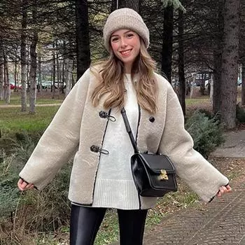 Модные роскошные пальто из овечьей шерсти для женщин с круглым вырезом и роговыми пуговицами, толстые теплые свободные куртки для женщин, осенне-зимнее элегантное плюшевое пальто S покинуть белый