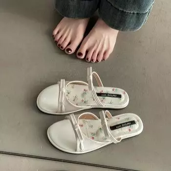 Модные сандалии женская верхняя одежда лето и весна 2025 года новые высококачественные с юбкой классные тапочки одно слово с одинарными туфлями модные 35 розовый