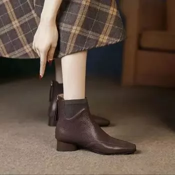 Модные сапоги в британском стиле для женщин на весну, осень и зиму 2024 года, новые модные короткие сапоги большого размера на толстом каблуке 35 коричневый