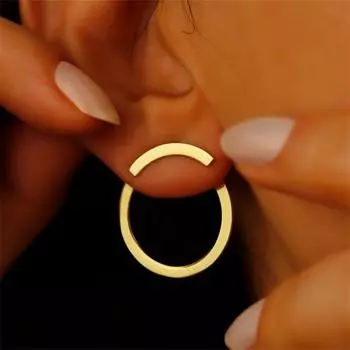 Модные серьги-гвоздики для женских украшений золотой