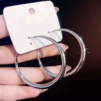 Модные серьги-кольца 2025 года в холодном стиле из металла: Преувеличенный, атмосферный, простой и универсальный для женщин large hoop серебряный