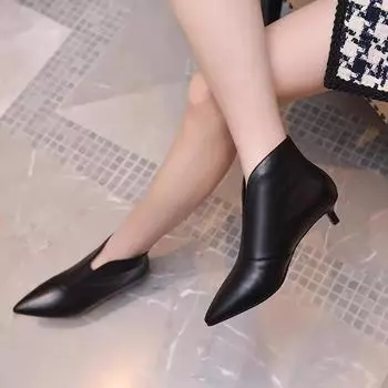 Модные сексуальные женские ботильоны с острым носком 2024 года, модные и простые осенние туфли на высоком каблуке, удобная женская обувь для поездок на работу на низком каблуке 35 чёрный