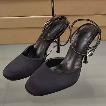 Модные сексуальные женские туфли с ремешком на щиколотке 2024 года, летние роскошные дизайнерские туфли на низком высоком каблуке, черные удобные женские сандалии с квадратным носком 37 чёрный