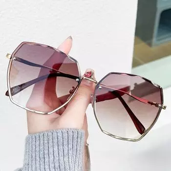 Модные солнцезащитные очки для женщин. Высококачественные солнцезащитные очки для похудения с защитой от УФ-лучей в большой оправе.