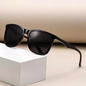 Модные солнцезащитные очки. Квадратные солнцезащитные очки. Поляризованные модные аксессуары. коричневый