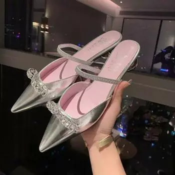 Модные тапочки Baotou, летние новые женские сандалии без шнуровки с острым носком и мелким горным хрусталем, с бантом 35 розовый