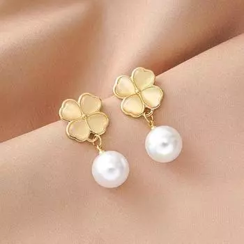 Модные темпераментные серьги с жемчугом и четырьмя листами клевера, простые милые женские серьги золотой