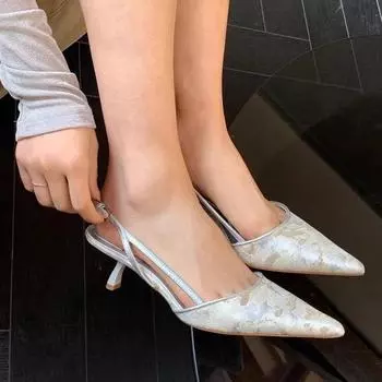 Модные туфли-лодочки с тонким каблуком и принтом для женщин. Летние босоножки на среднем каблуке с острым носком. Женские туфли-лодочки с ремешком на щиколотке в китайском стиле. 34 серый