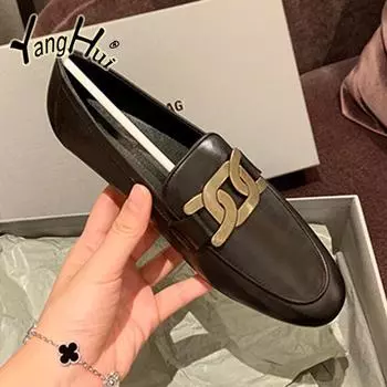 Модные туфли Мэри Джейн в стиле ретро, повседневные туфли-лодочки 2024 года, новые модные летние туфли на каблуке из искусственной кожи, женские туфли с металлическими аксессуарами и острым носком 35 коричневый