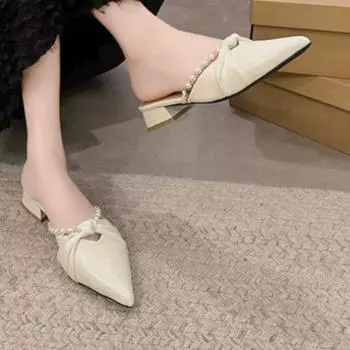 Модные туфли на среднем каблуке, женские туфли-мюли с острым носком, босоножки с бисером и массивными босоножками 2024 года, новые шлепанцы с открытой пяткой, летние женские шлепанцы 35