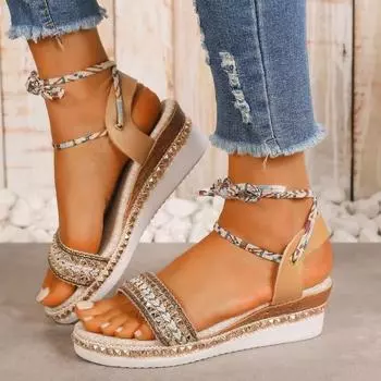 Модные туфли на танкетке с золотыми заклепками для женщин, лето 2024, новые женские сандалии в римском стиле с ремешком на щиколотке, удобные повседневные сандалии с толстой подошвой 36 коричневый