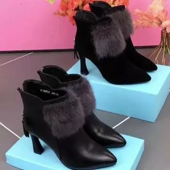 Модные туфли на высоком каблуке женские зимние 2024 новые бархатные теплые матовые короткие сапоги на каблуке универсальные женские хлопковые сапоги 35