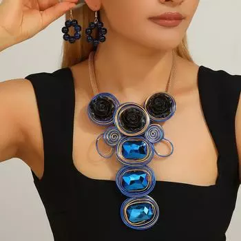 Модные украшения для женщин синий