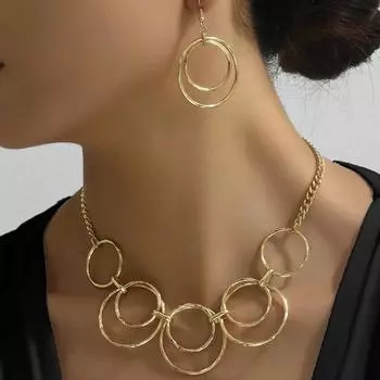 Модные украшения для женщин золотой