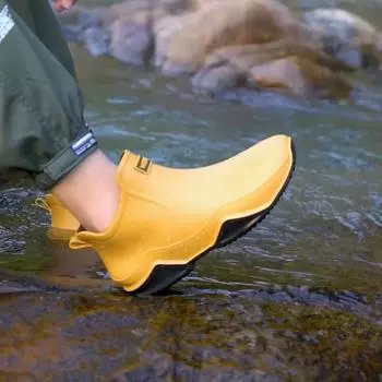 Модные уличные водонепроницаемые противоскользящие прочные женские резиновые сапоги, однотонная садовая обувь 36 бежевый