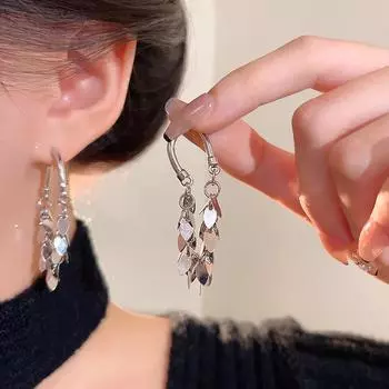 Модные универсальные длинные сверкающие серьги с кисточками для женщин 1 pair