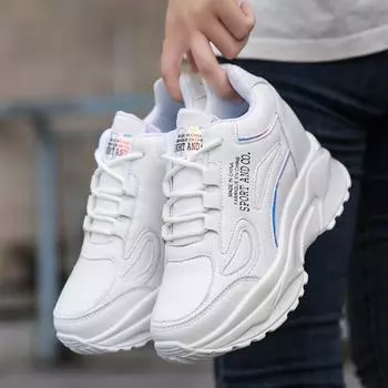 Модные универсальные кроссовки Женская обувь большого размера Легкие дышащие белые туфли для пап на толстой подошве Незаменимые вещи для девочек Супер универсальный стиль W