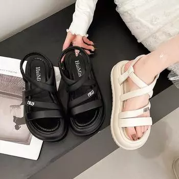 Модные универсальные тапочки знаменитостей из Интернета, женская верхняя одежда, летние новые повседневные босоножки в стиле феи с открытым носком на платформе, пляжная обувь 35 чёрный