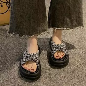 Модные универсальные женские тапочки 2024 года, новый стиль, повседневная пляжная обувь, толстая подошва, шлепанцы в китайском стиле, летняя верхняя одежда 35 бежевый