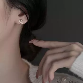 Модные ювелирные изделия Нишевый дизайн Серьги-гвоздики Серьги в корейском стиле Женские мини-серьги Серьги-гвоздики серебряный
