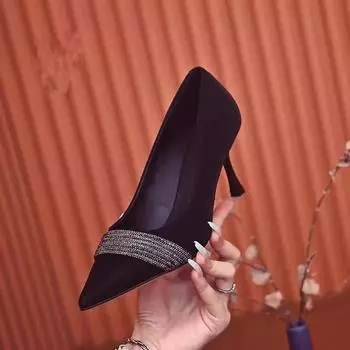 Модные весенне-летние туфли с заостренным носком и неглубоким носком из замши и бриллиантов на тонком высоком каблуке для банкетного платья, большие и маленькие женские туфли 35 чёрный