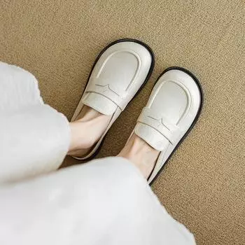 Модные весенние женские тапочки на плоской подошве в британском стиле черного цвета Модные женские повседневные мюли Одежда для работы и отдыха Большой размер 41-43 35 чёрный