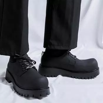 Модные высококачественные мужские туфли на толстой подошве в британском стиле на весну/осень, классические черные рабочие туфли на шнуровке для мужчин 38 чёрный