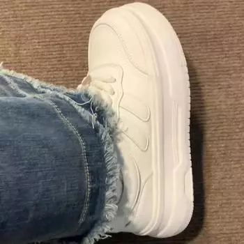 Модные женские белые туфли модные удобные плоские брендовые универсальные повседневные кроссовки 35 бежевый