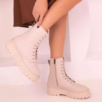 Модные женские бежевые сапоги и ботильоны