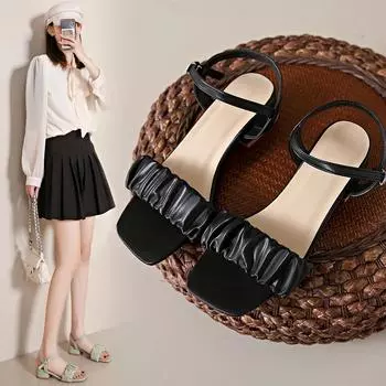 Модные женские босоножки на квадратном каблуке 2024 года, летние новые корейские босоножки с плиссировкой и пряжкой на щиколотке, повседневные босоножки на высоком каблуке в простом римском стиле 35 бежевый