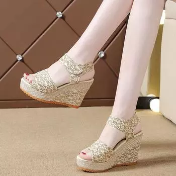 Модные женские босоножки на танкетке, летние туфли на высоком каблуке с открытым носком 35 чёрный