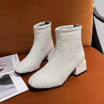 Модные женские короткие сапоги с полотенчиками 2024 года, осень-зима, новый британский стиль, на толстом каблуке, с острым носком, повседневная обувь для банкетов и вечеринок 35 чёрный