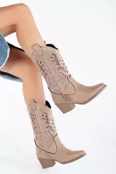 Модные женские ковбойские сапоги с отстрочкой из норковой замши и лазерной отделкой