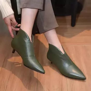 модные женские кожаные ботильоны с острым носком элегантные туфли на каблуках женские 2024 трендовые ботинки челси дизайнерские зимние новые женские зимние ботинки 35 чёрный