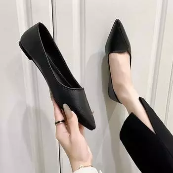 Модные женские кожаные туфли большого размера 42, однотонные, базовый стиль, женские черные рабочие туфли, модные туфли на низком каблуке с острым носком 35 чёрный