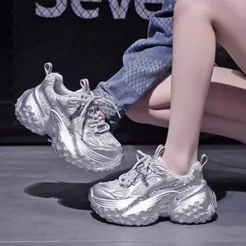 Модные женские кроссовки 2024 года, новые роскошные повседневные туфли для женщин, кроссовки для тенниса, сетчатые дышащие кроссовки на платформе, женские 35 серебряный