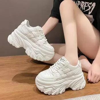 Модные женские кроссовки 8 см на толстой подошве, папины туфли для женщин, весна и осень 2024, новые стильные спортивные туфли из искусственной кожи, повседневные кроссовки для бега 34 чёрный