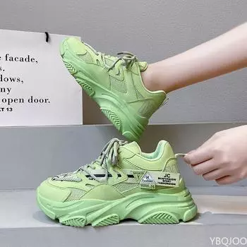 Модные женские кроссовки Обувь женская Модные сетчатые дышащие белые теннисные туфли женские на платформе Девушка вулканизированная обувь zapatillas mujer nia 35 белый