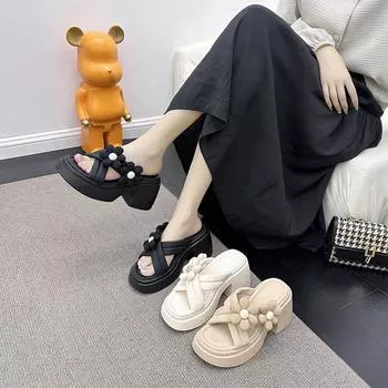 Модные женские летние тапочки. Универсальные, на толстой подошве, с открытым носком. Модные и повседневные тапочки для женщин. 35 покинуть белый